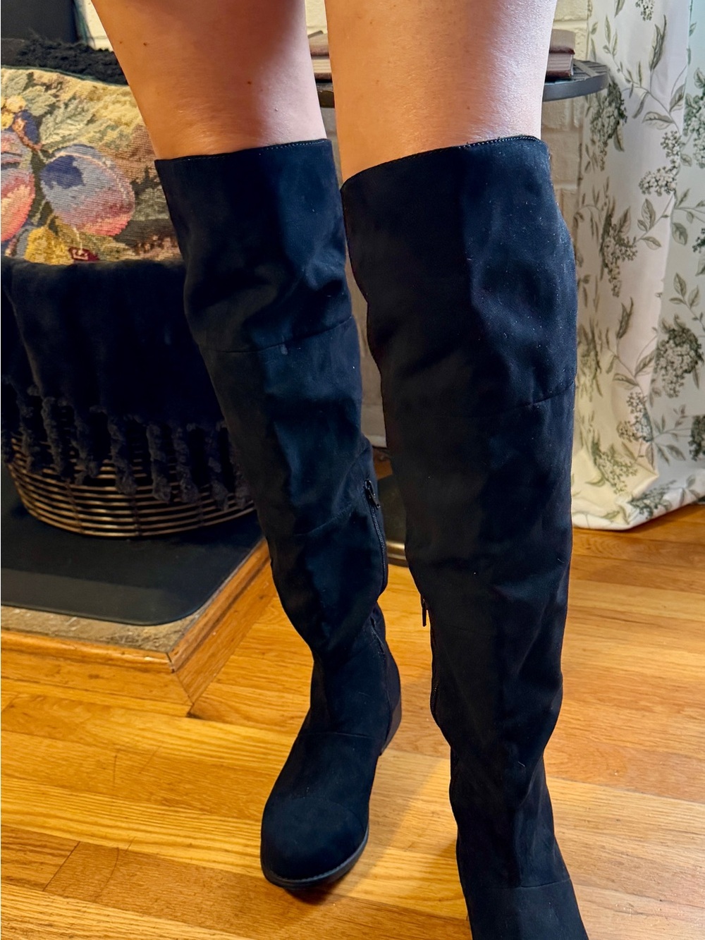 American Eagle Black Faux Suede OTK Flat Boots Sz 9.5